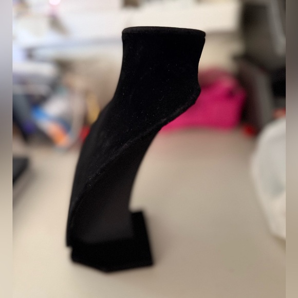 Jewelry DISPLAY neck black stand to display necklaces and pendants 9 “  tall - Picture 3 of 6